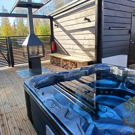 Northern Lights Ranch Hotel