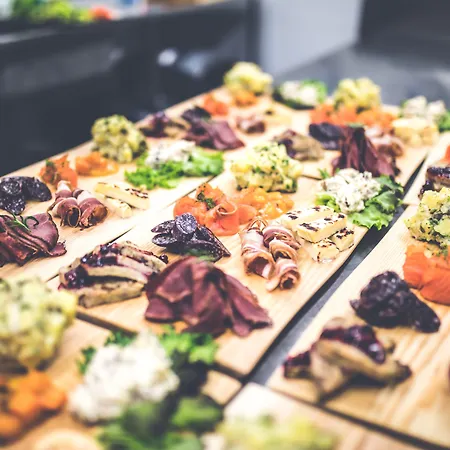 Northern Lights Ranch Hotel